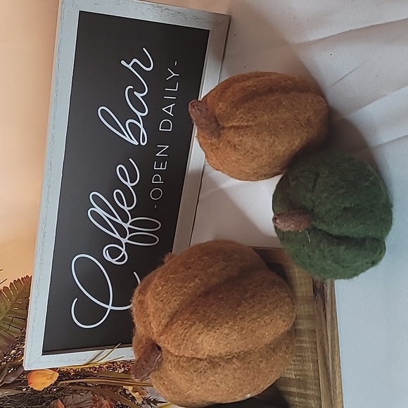 New 7 pieces Bundle Season Decor - Picture 2 of 12